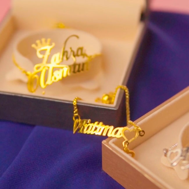 Personalized Crown Name Chain Bracelet